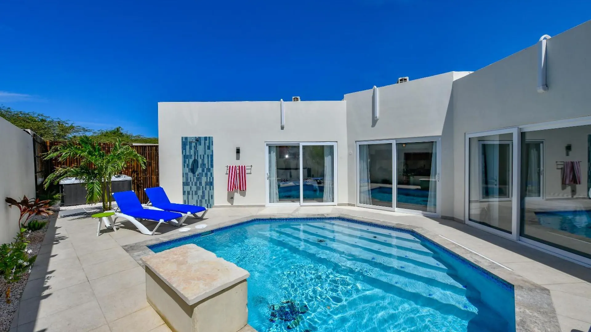 Boutique Hotel Swiss Paradise Aruba Villas And Suites Palm Beach 4*,  Aruba